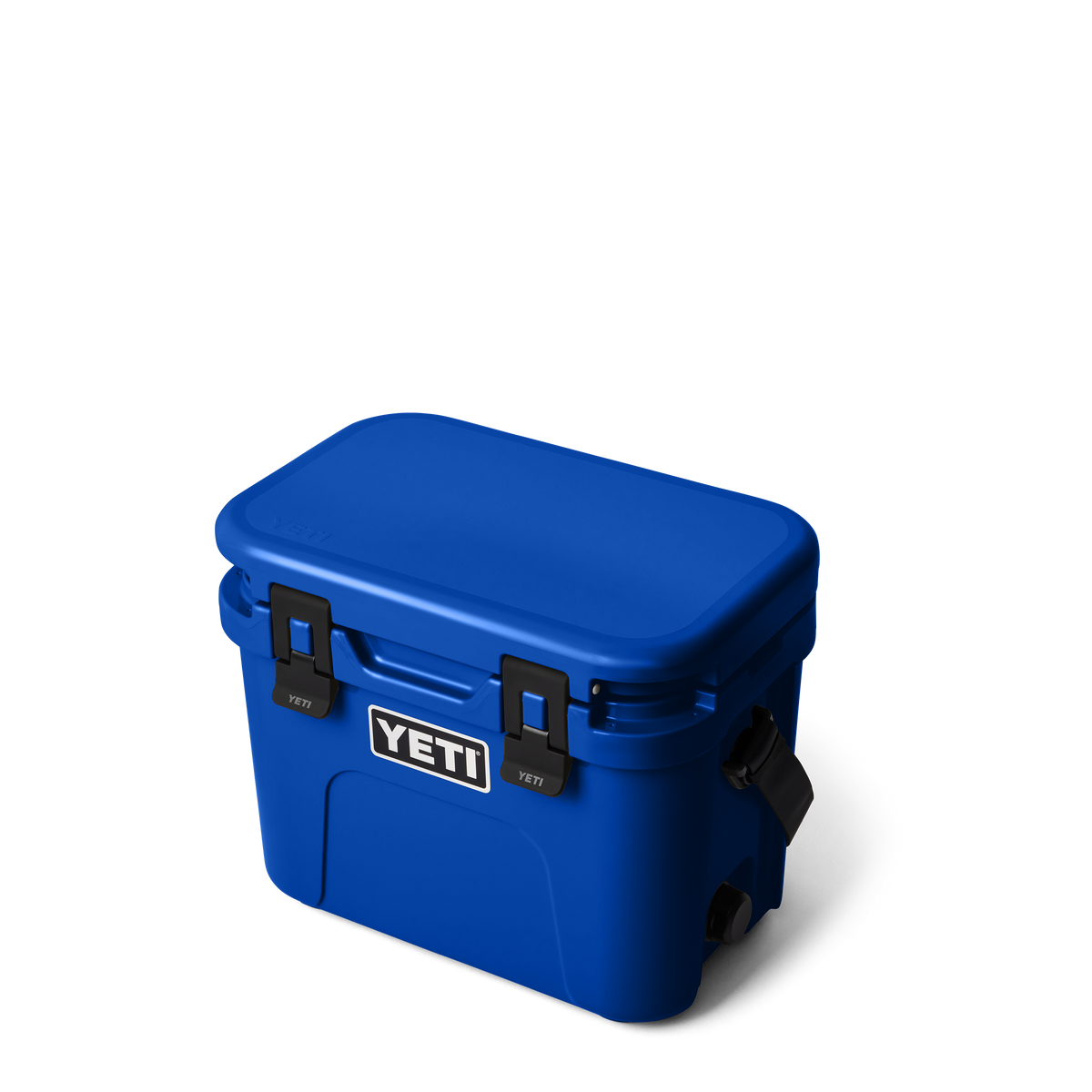 Roadie 15 Hard Cooler - Royal Blue - closed view