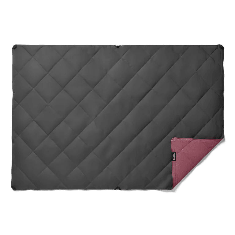 YETI Lowlands Blanket Fireside Red - view 3
