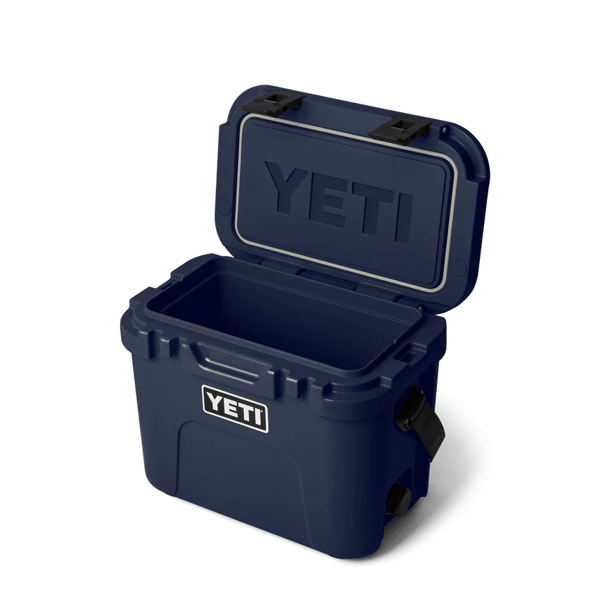 YETI Roadie 15 Navy - view 3