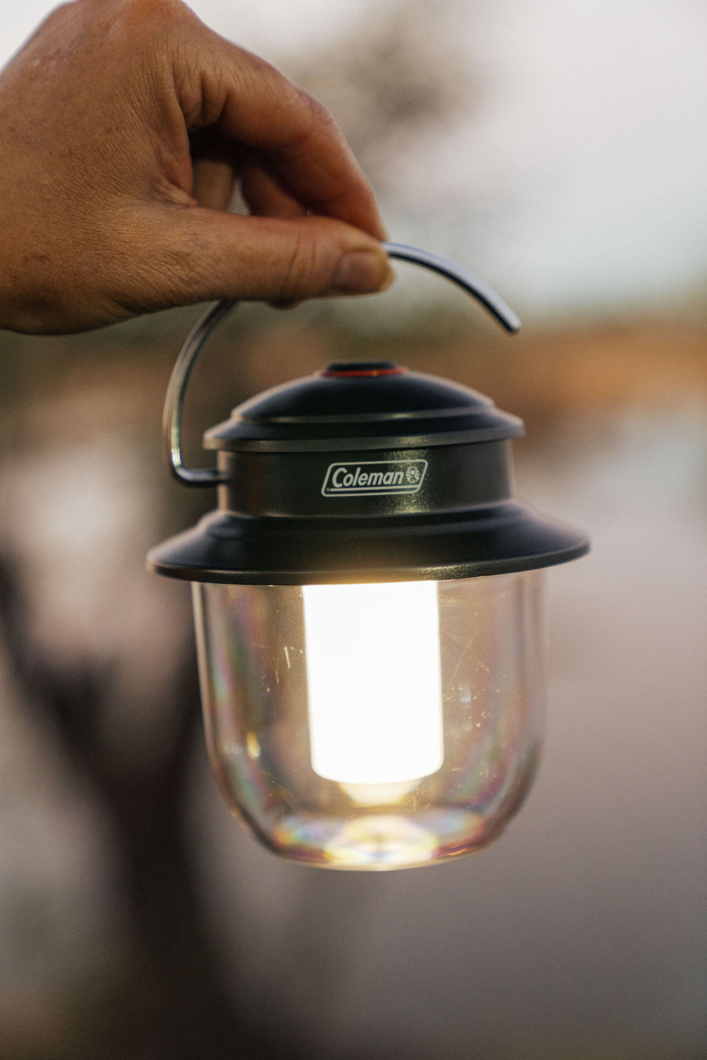 Coleman 400 Lumens Classic Lantern, Rechargeable Lithium Ion, Water Resistant - view 7