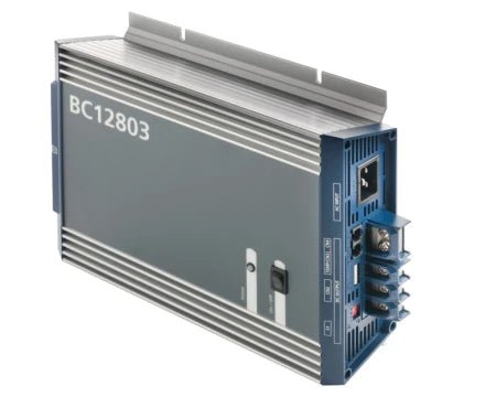 VETUS 4-stage battery charger, 12 V, 50 A. 3 outputs   BC12503