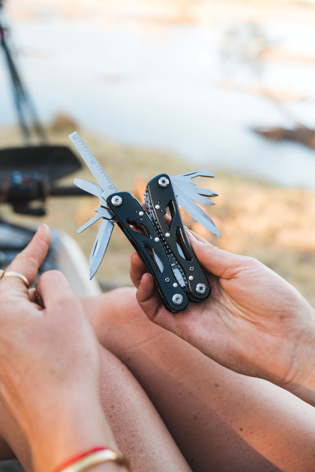 Wildtrak 25 in 1 Multi Function Tool with Pliers - view 13