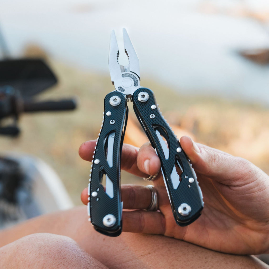 Wildtrak 25 in 1 Multi Function Tool with Pliers - view 2