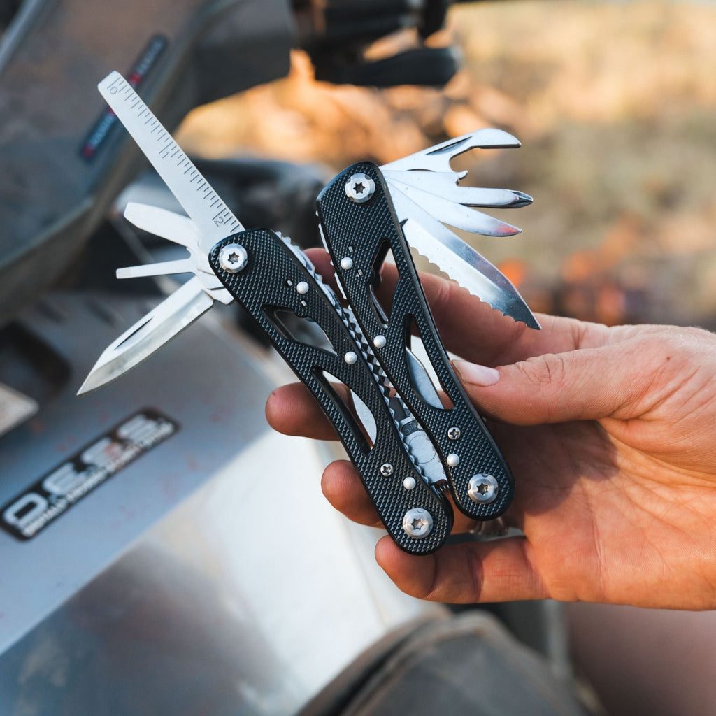 Wildtrak 25 in 1 Multi Function Tool with Pliers - view 3