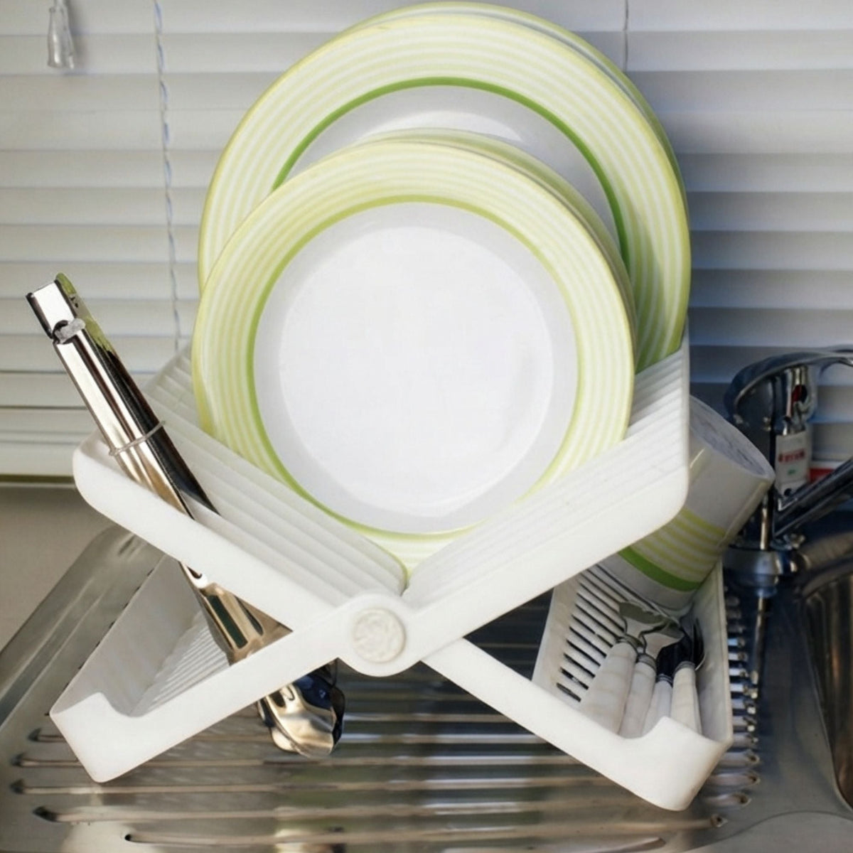 Wildtrak Folding Dish Drainer 32x30x16cm - view 3