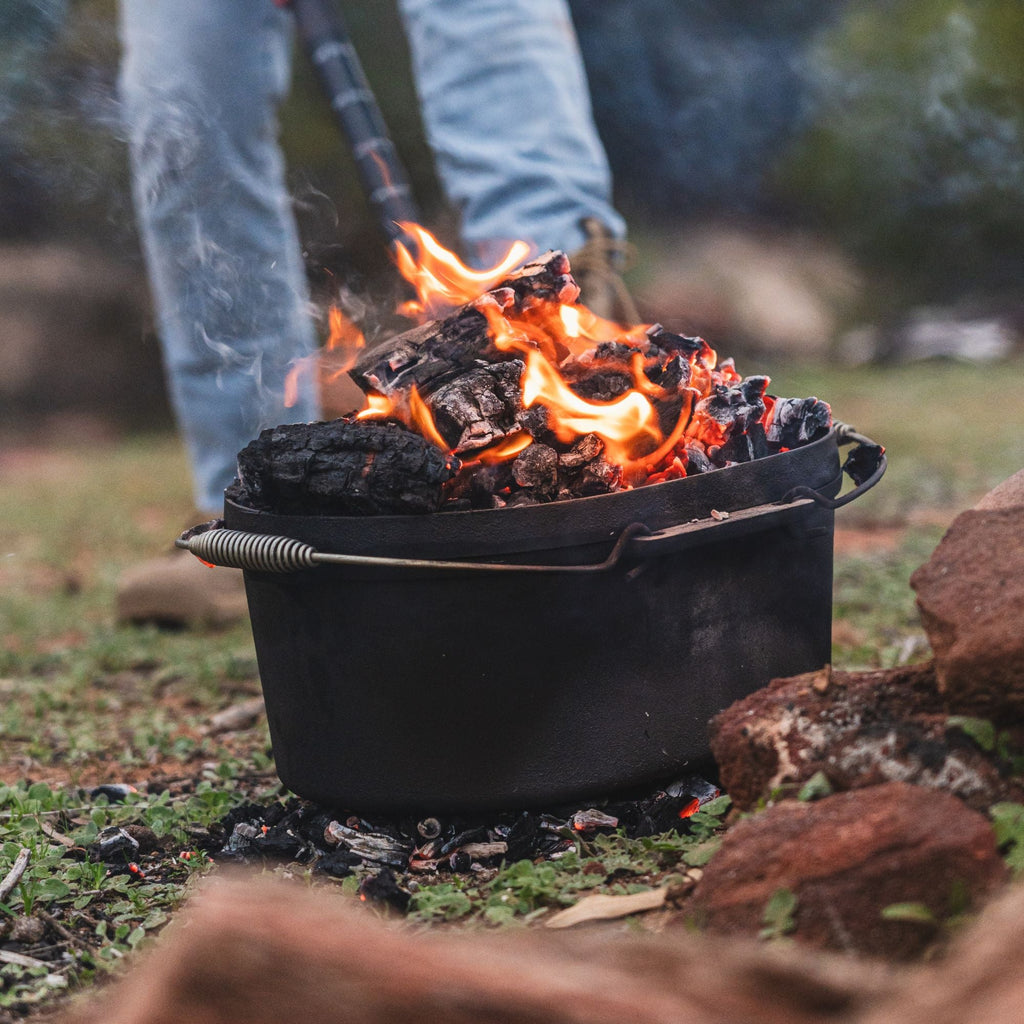 Wildtrak 9.5 Quart Cast-Iron Pre-Seasoned Oval Camp Oven with Lip and Handle - view 4