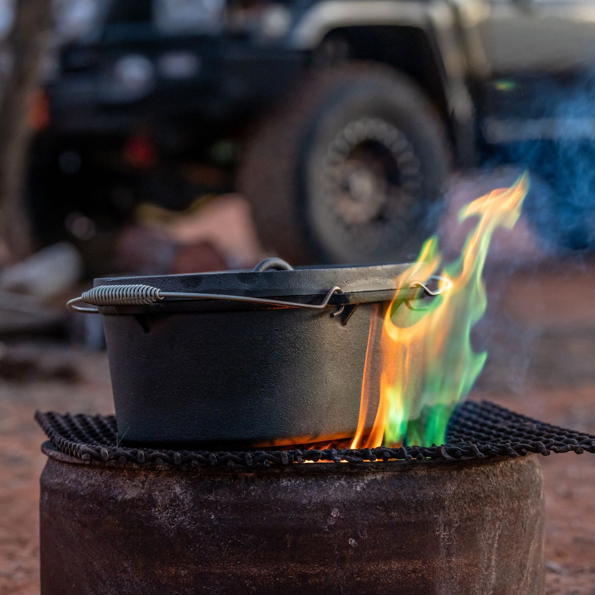 Wildtrak 9.5 Quart Cast-Iron Pre-Seasoned Oval Camp Oven with Lip and Handle - view 6