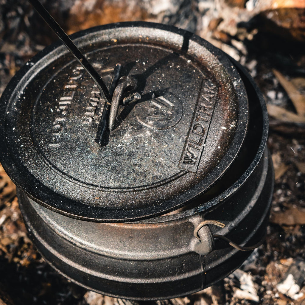 Wildtrak 8L Cast-Iron Pre-Seasoned Potjie Pot with 3 Feet, Spiral Bail Handle, and Wooden Box - view 5