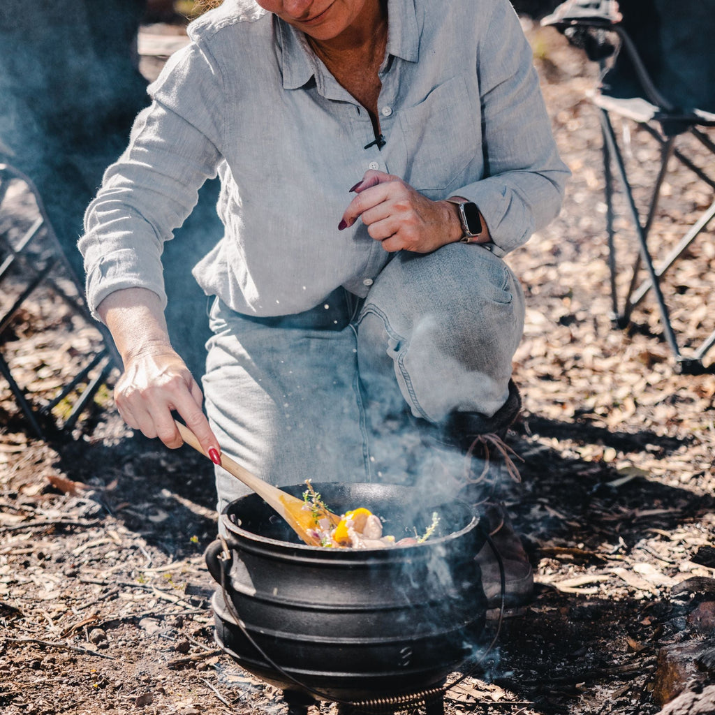 Wildtrak 8L Cast-Iron Pre-Seasoned Potjie Pot with 3 Feet, Spiral Bail Handle, and Wooden Box - view 6