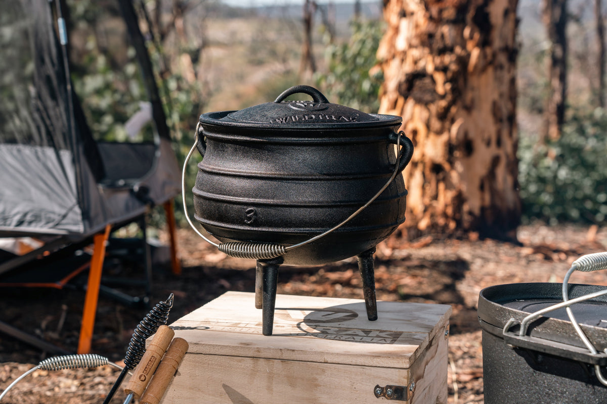Wildtrak 8L Cast-Iron Pre-Seasoned Potjie Pot with 3 Feet, Spiral Bail Handle, and Wooden Box - view 10