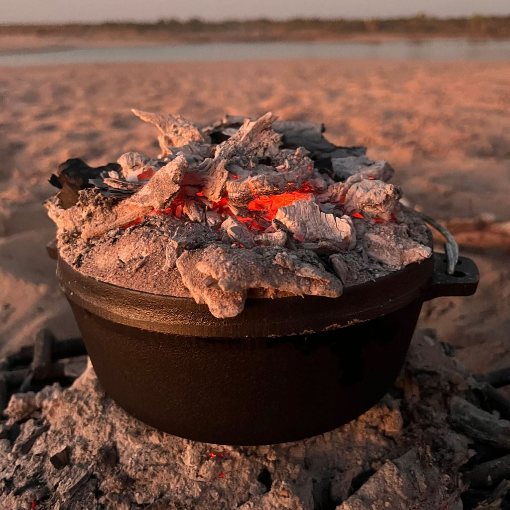 Wildtrak 12 Quart Heavy-duty Round Camp Oven with Lip and Handle, Pre-Seasoned - view 3