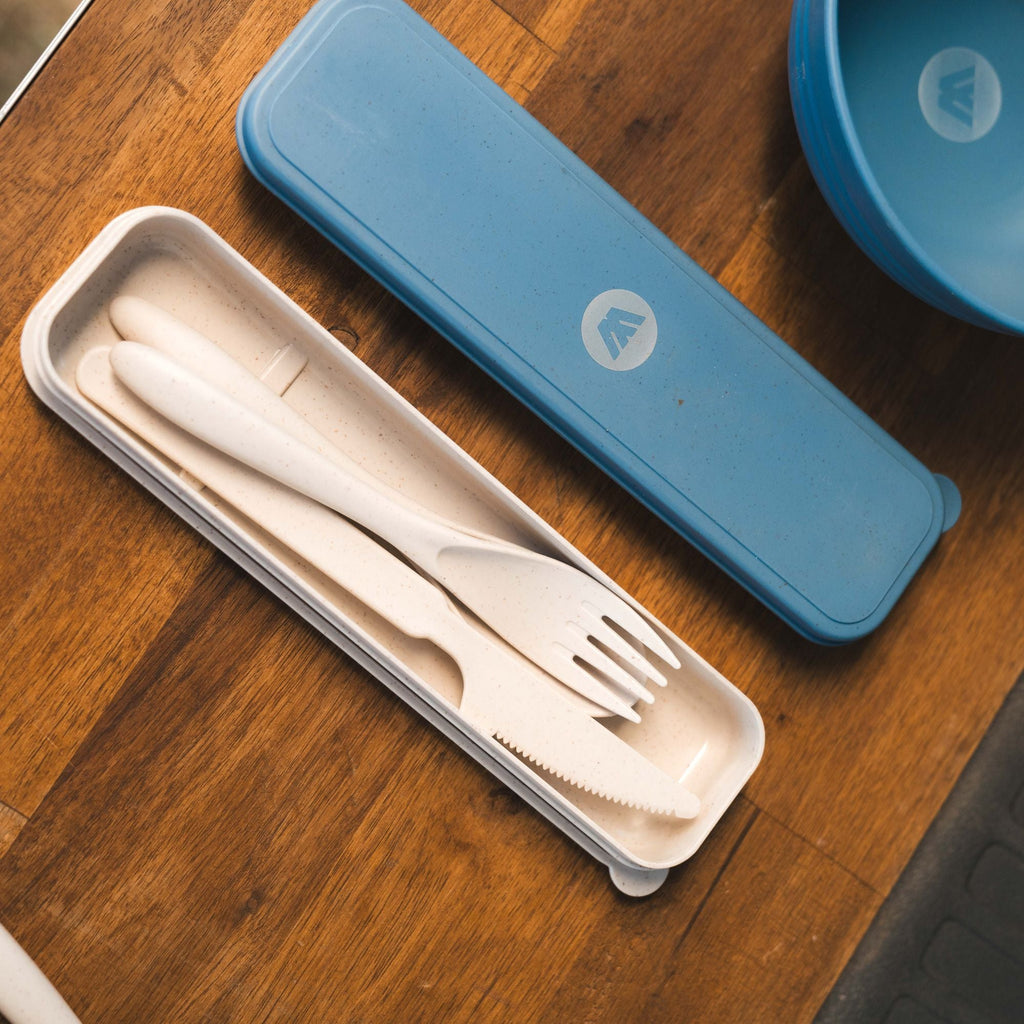 Wildtrak 4 Piece Wheat Straw Cutlery Set in Case - Blue or Beige - view 6