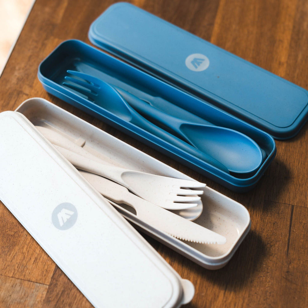 Wildtrak 4 Piece Wheat Straw Cutlery Set in Case - Blue or Beige - view 9