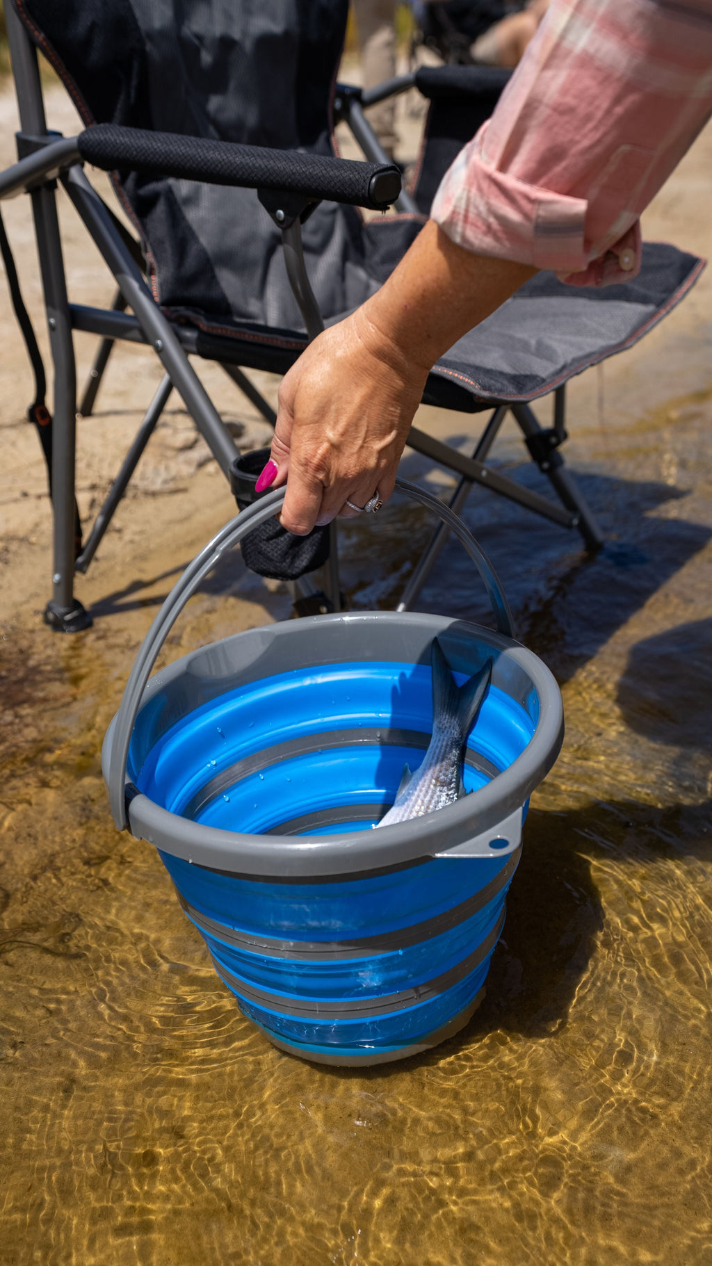 Wildtrak Collapsible 10 Litre Bucket with Handle 35x32x5.5cm - view 9