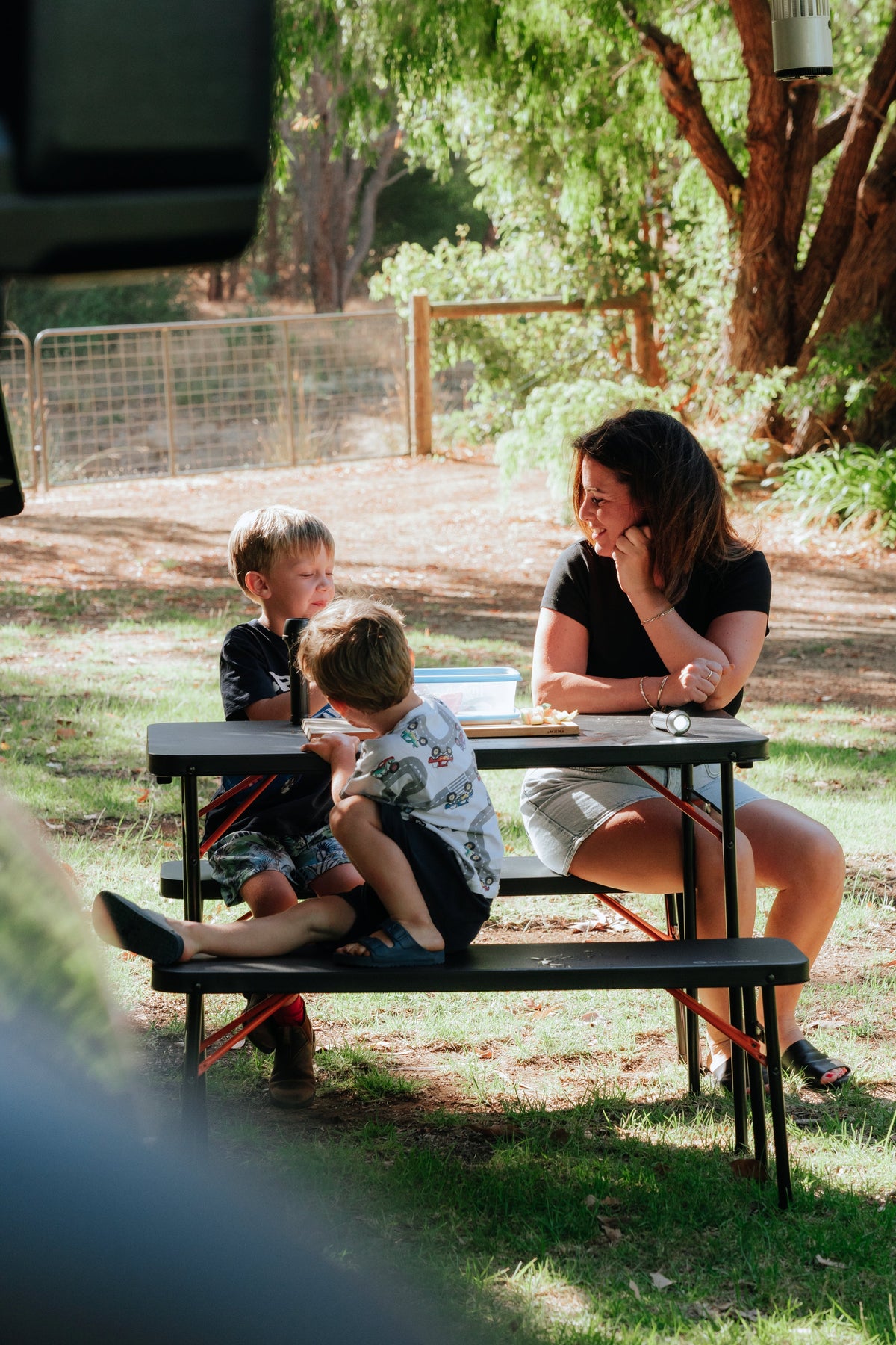 Wildtrak 3pc Picnic Table & Bench Set, Vacuum Moulded, Folds Flat, 102 x 61 x 70cm - view 13