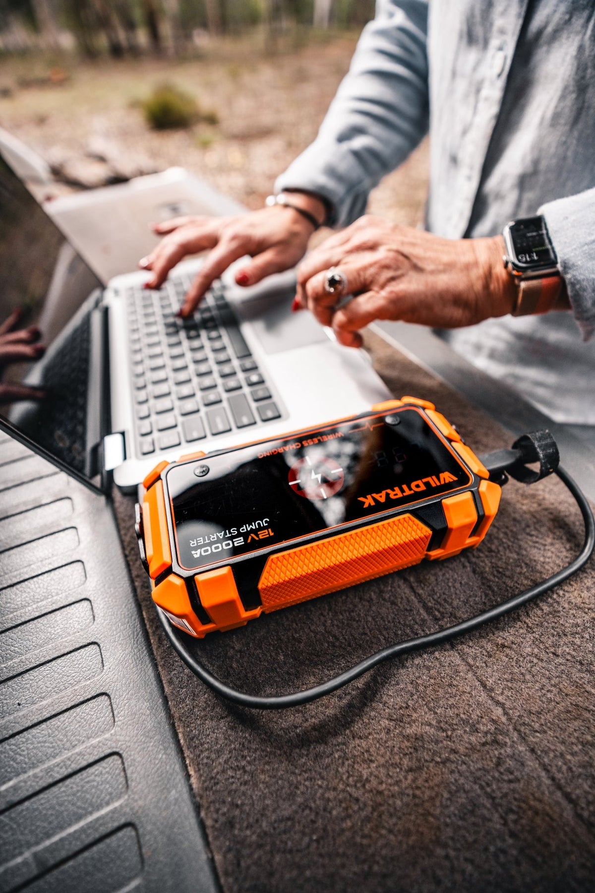 Wildtrak Heavy-Duty 2000A 16KMAH HP Lithium Jump Starter (Petrol & Diesel) - view 45
