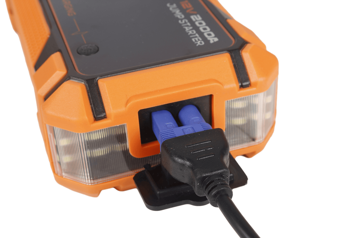 Wildtrak Heavy-Duty 2000A 16KMAH HP Lithium Jump Starter (Petrol & Diesel) - view 57