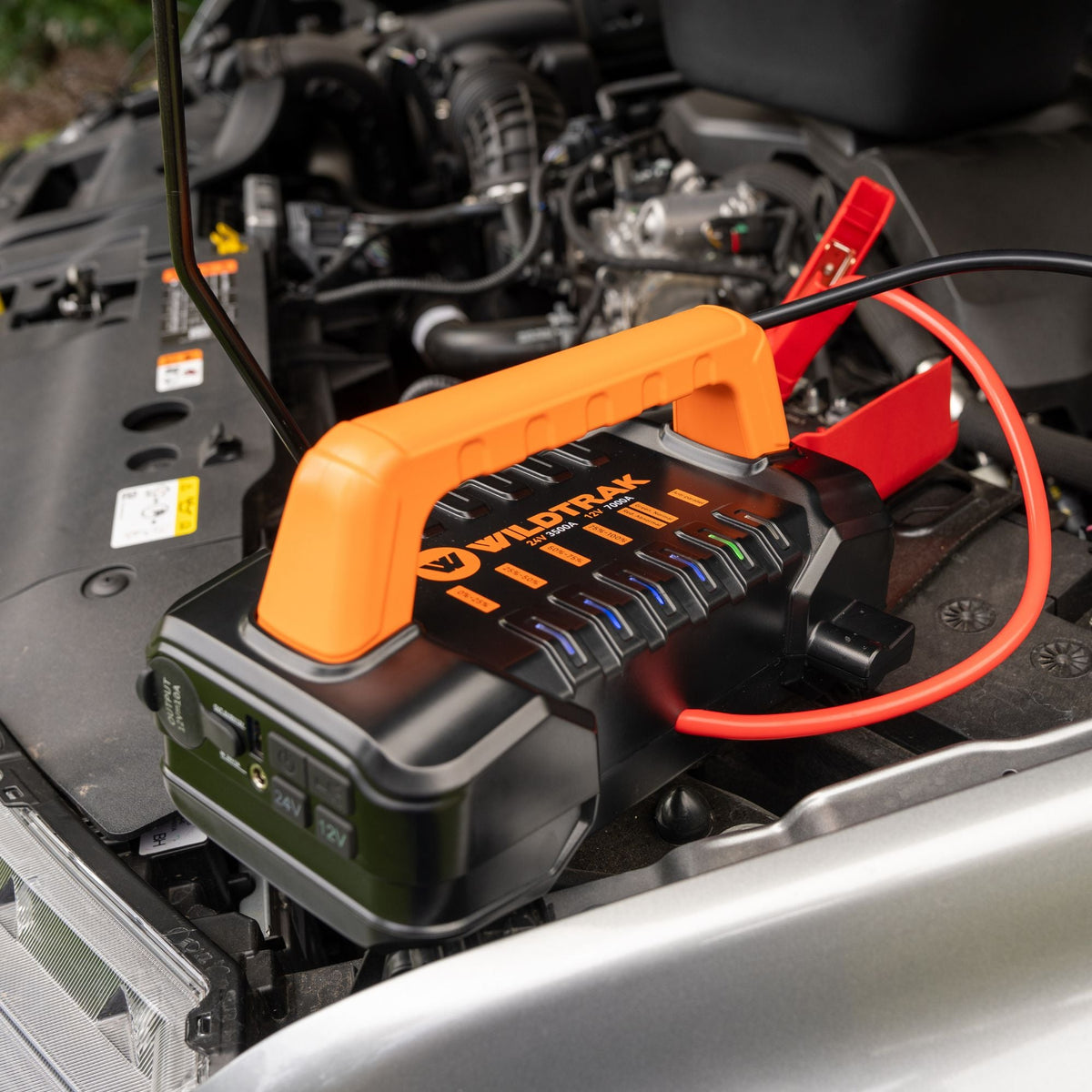 Wildtrak Heavy-Duty 7000A 12/24V Lithium Car, 4WD & Truck Jump Starter - view 2