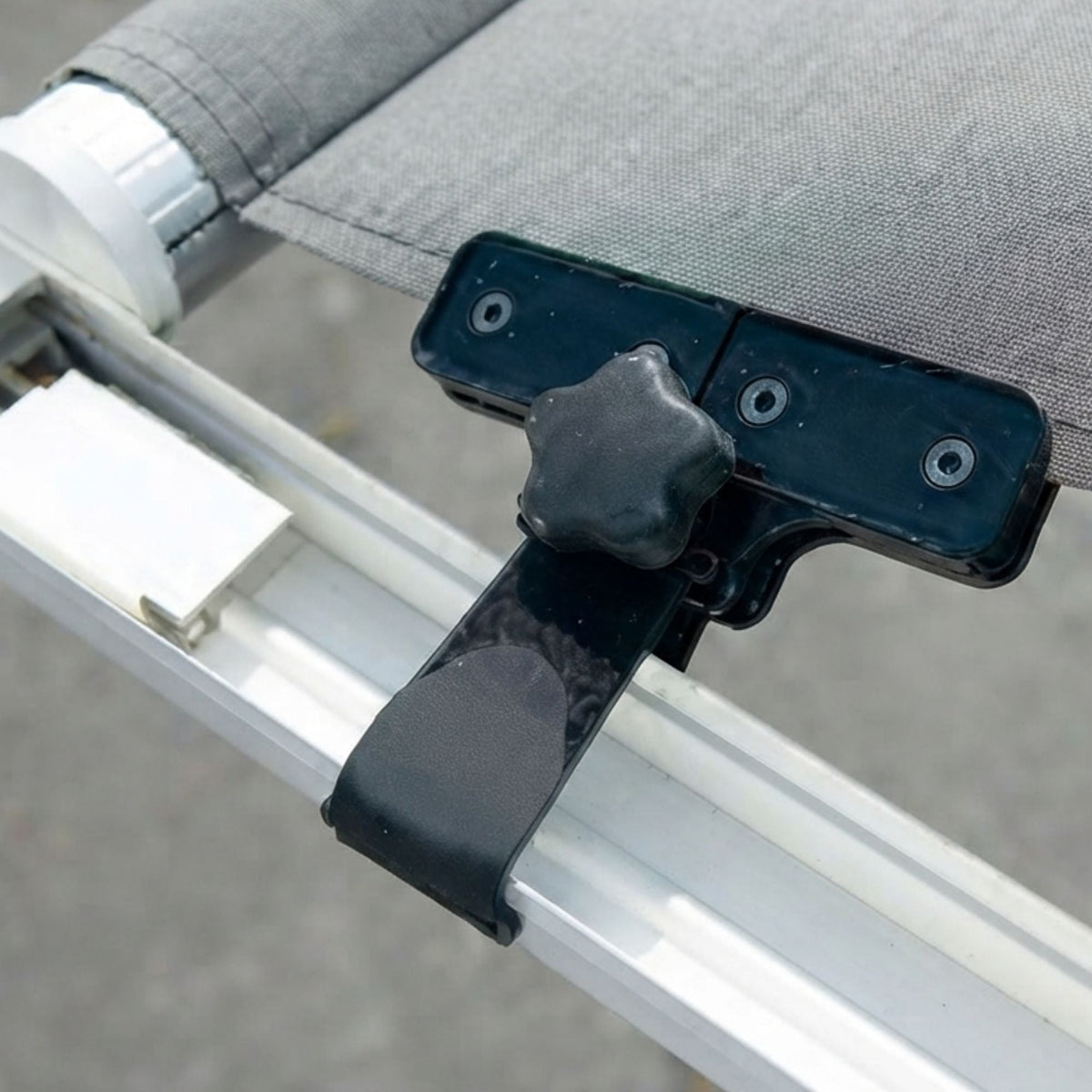 Wildtrak 2pk Deluxe Caravan Awning Deflapper with Velcro Straps - view 2