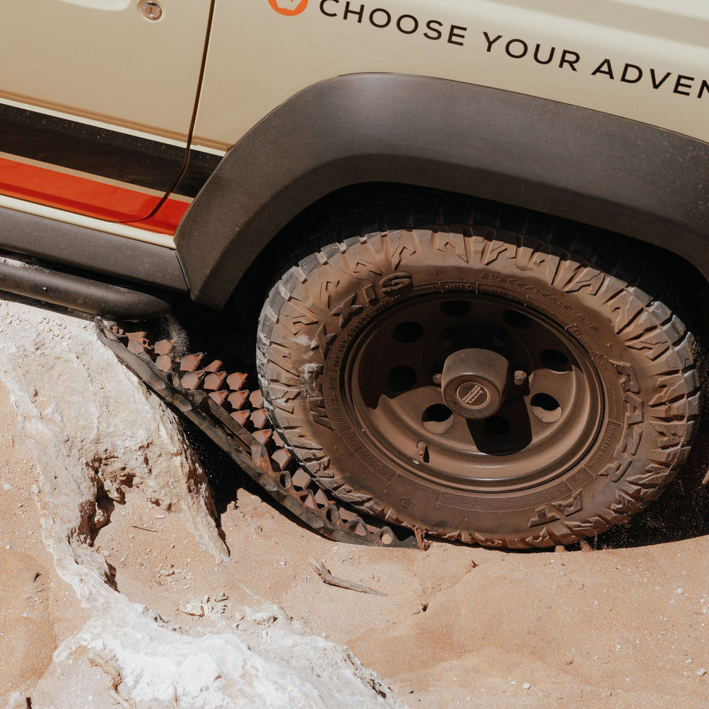 Wildtrak 2 Pack Heavy-Duty Flex Recovery Tracks, UV-Stabilised, 10,000kg, 33 x 103cm - view 5