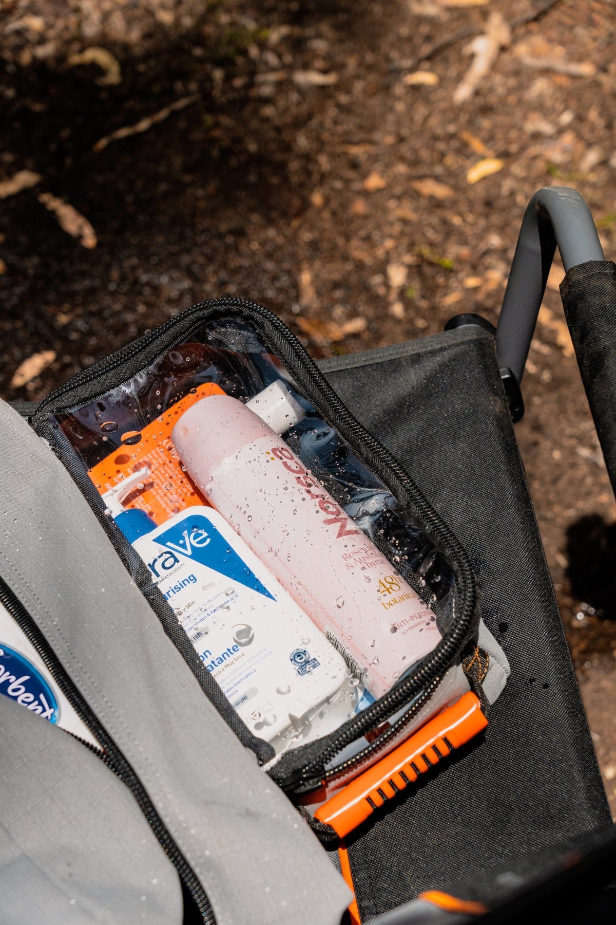 Wildtrak Heavy-duty Small Clear Top Storage Bag with Handles 25x15x10cm - view 16