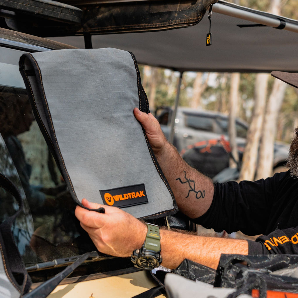 Wildtrak 4 Compartment 400gsm Ripstop Canvas Knife Wrap 45x28cm - view 7