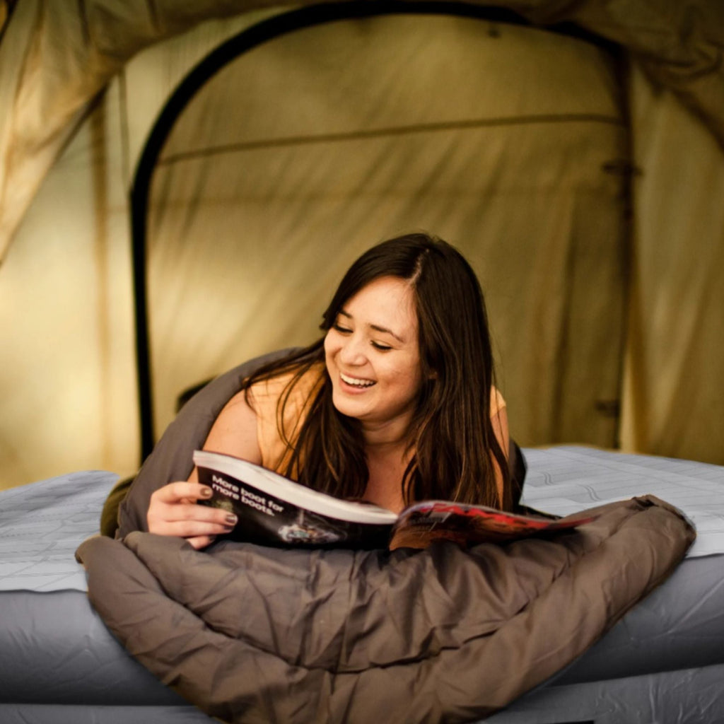 Coleman Queen Double Height Quickbed Air Mattress with Built-in Pump 198 x 152 x 45cm - view 3