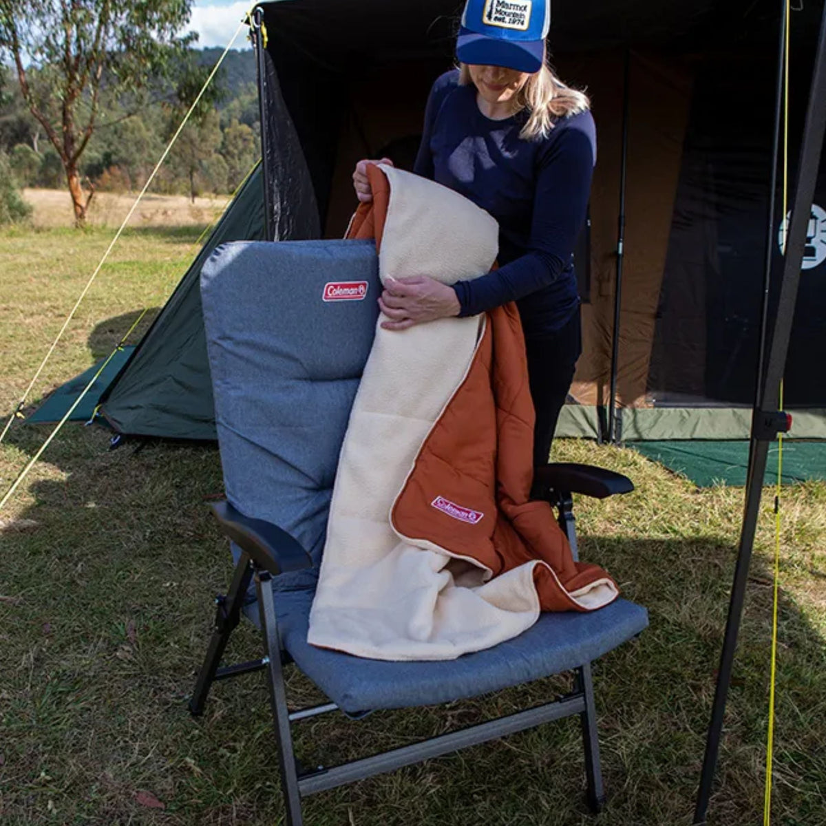 Coleman 0°C Sleeping Bag Single Plush Fleece Blanket, Coletherm, Quilt Construction, 152 x 66 cm - view 5