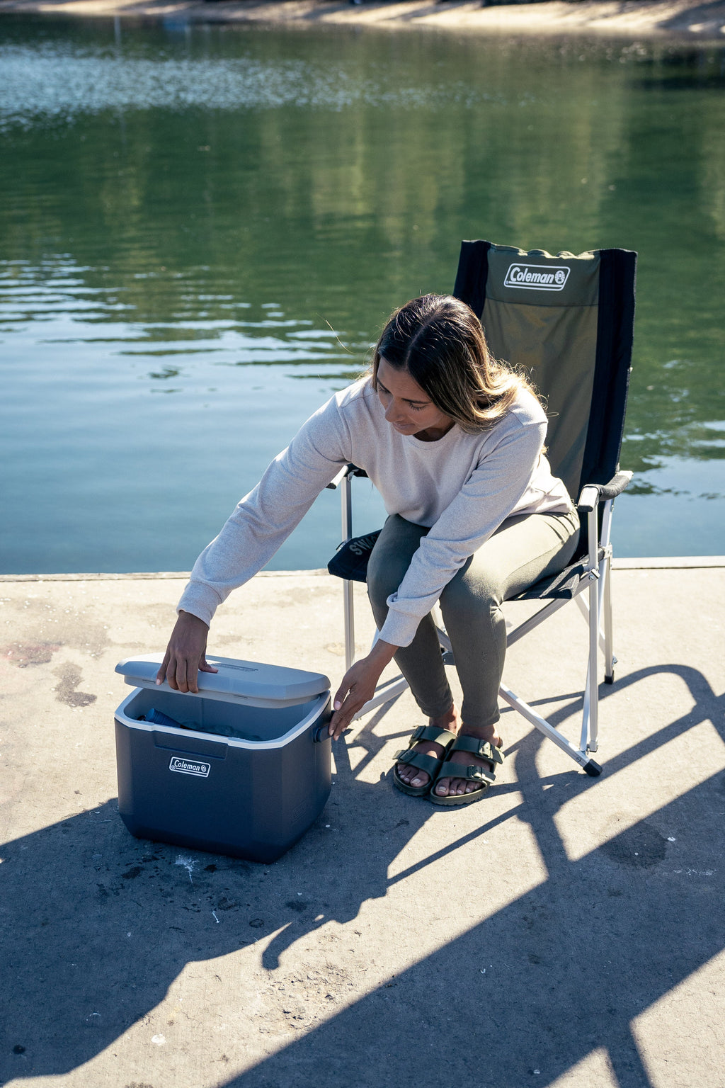 Coleman Extreme 15L Daintree Hard Cooler with Heavy Duty Locking Carry Handle - view 11