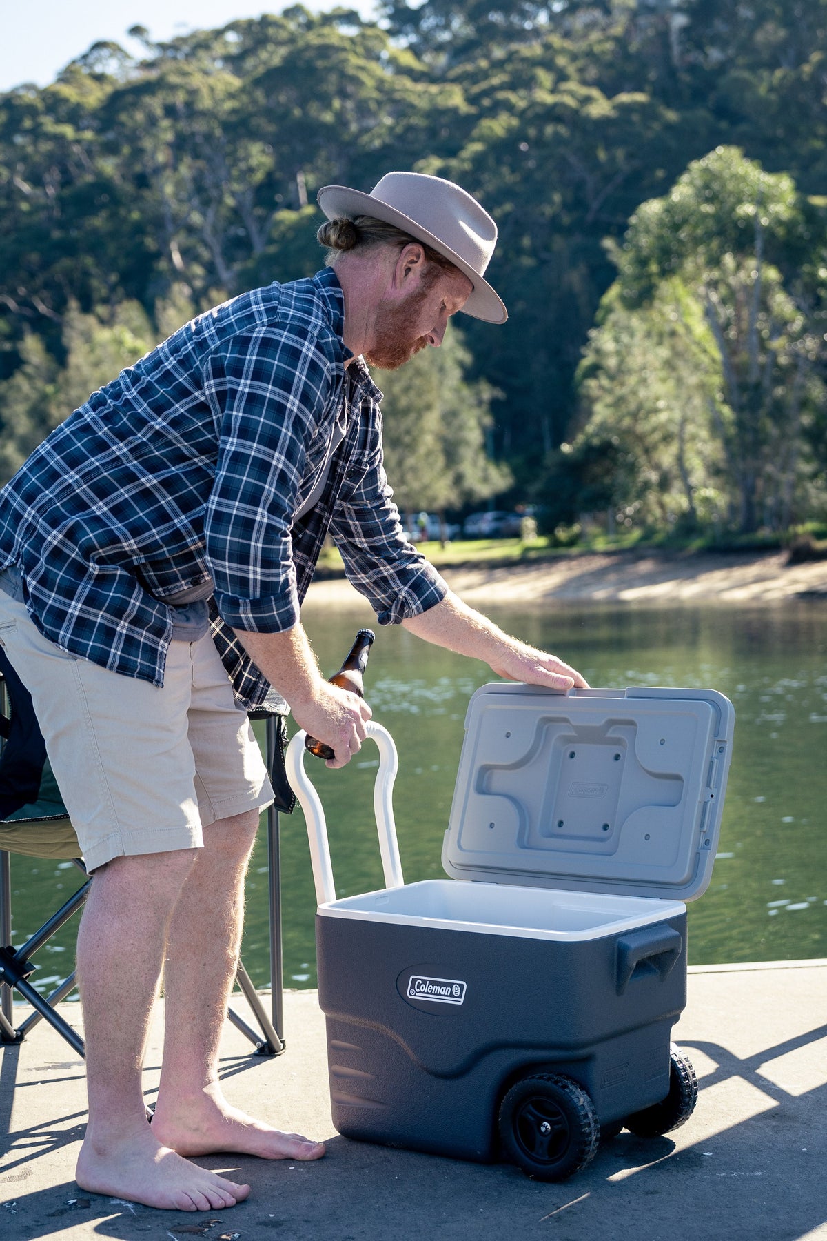 Coleman 38L Extreme Cooler with Heavy-duty Wheels & Towing Handle - view 13