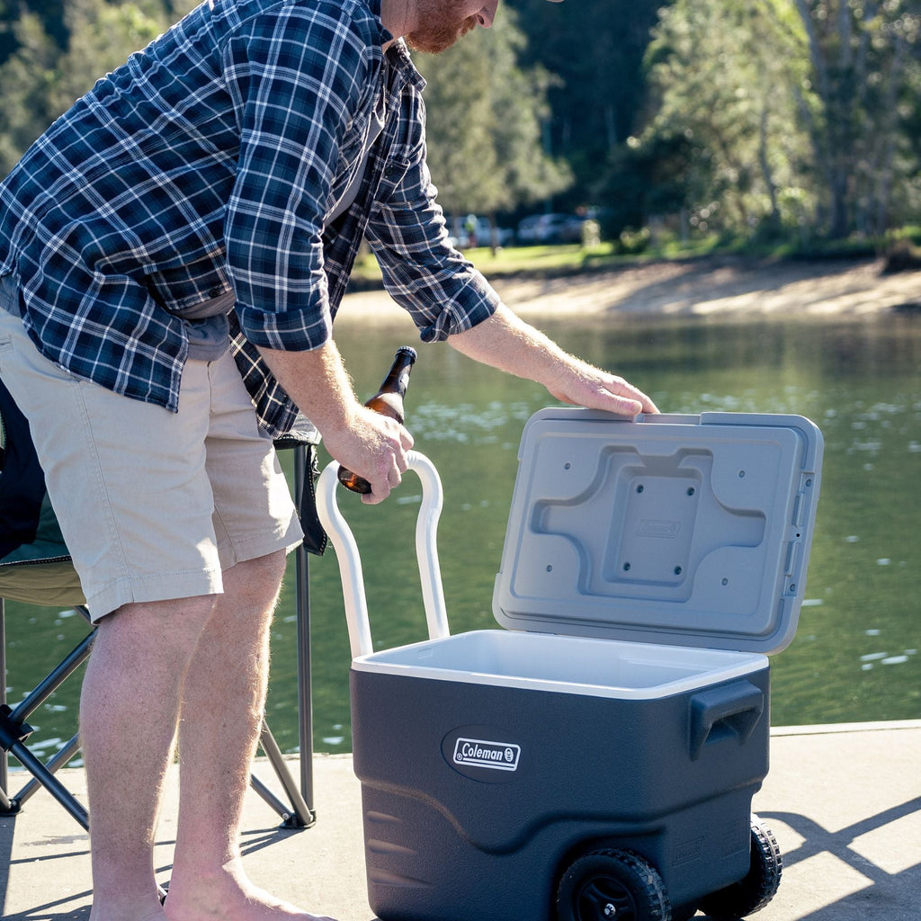 Coleman 38L Extreme Cooler with Heavy-duty Wheels & Towing Handle - view 3