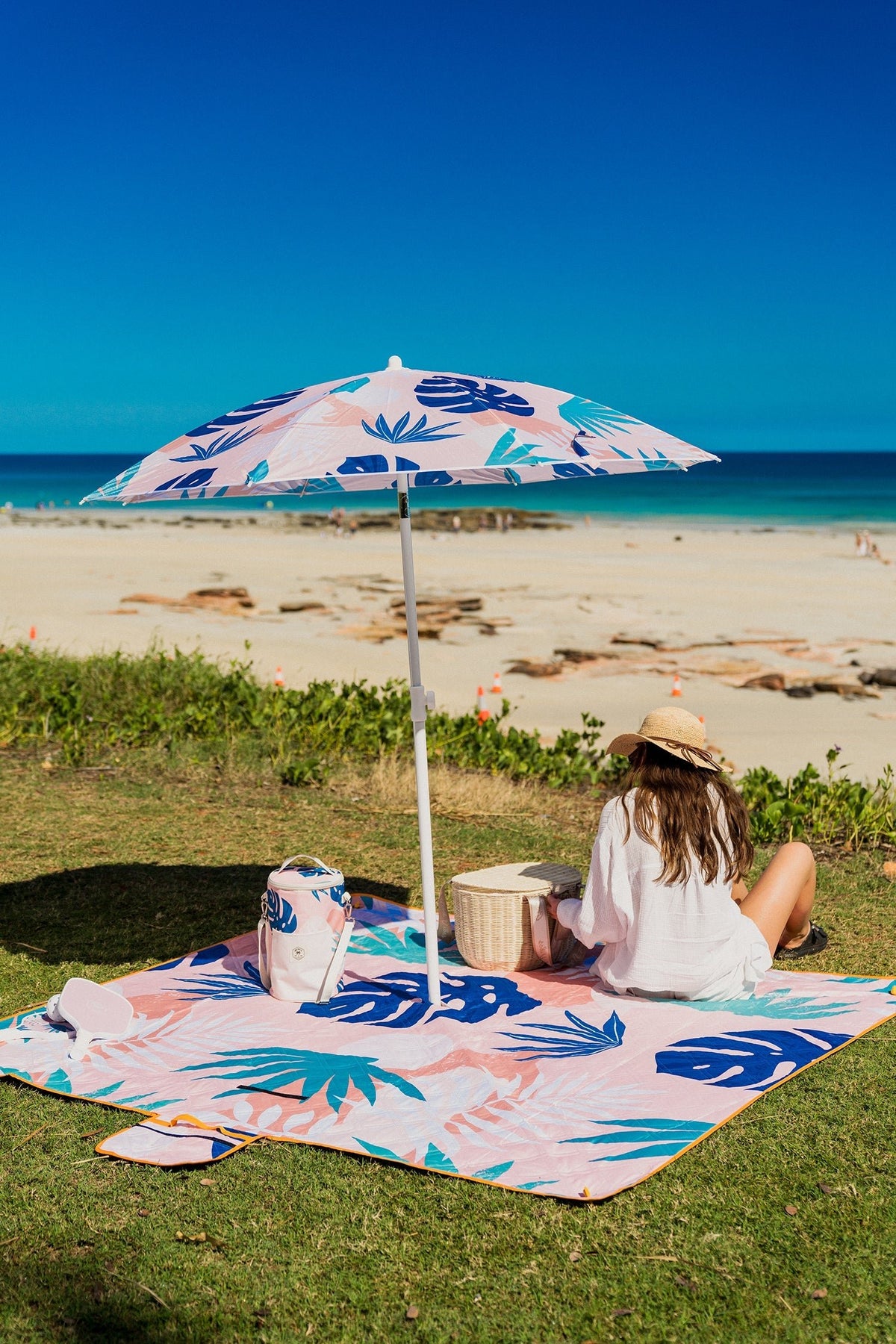 Blush Palm Insulated Market Cooler Bag, Aluminium Frame, Fully Zipped, Collapsible - view 6