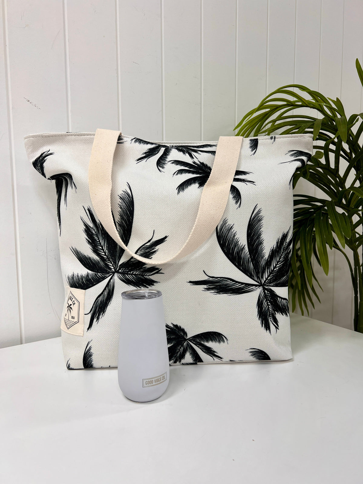 Havana Beach Shopping Bag, Inner Pocket, Carry Handles - view 3
