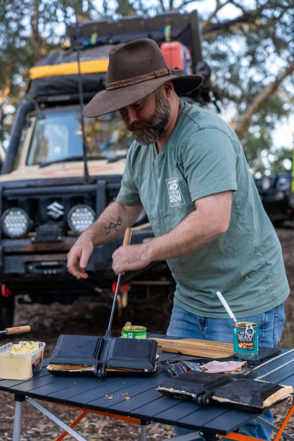 Wildtrak Jumbo Double Jaffle Iron 53cm - view 16