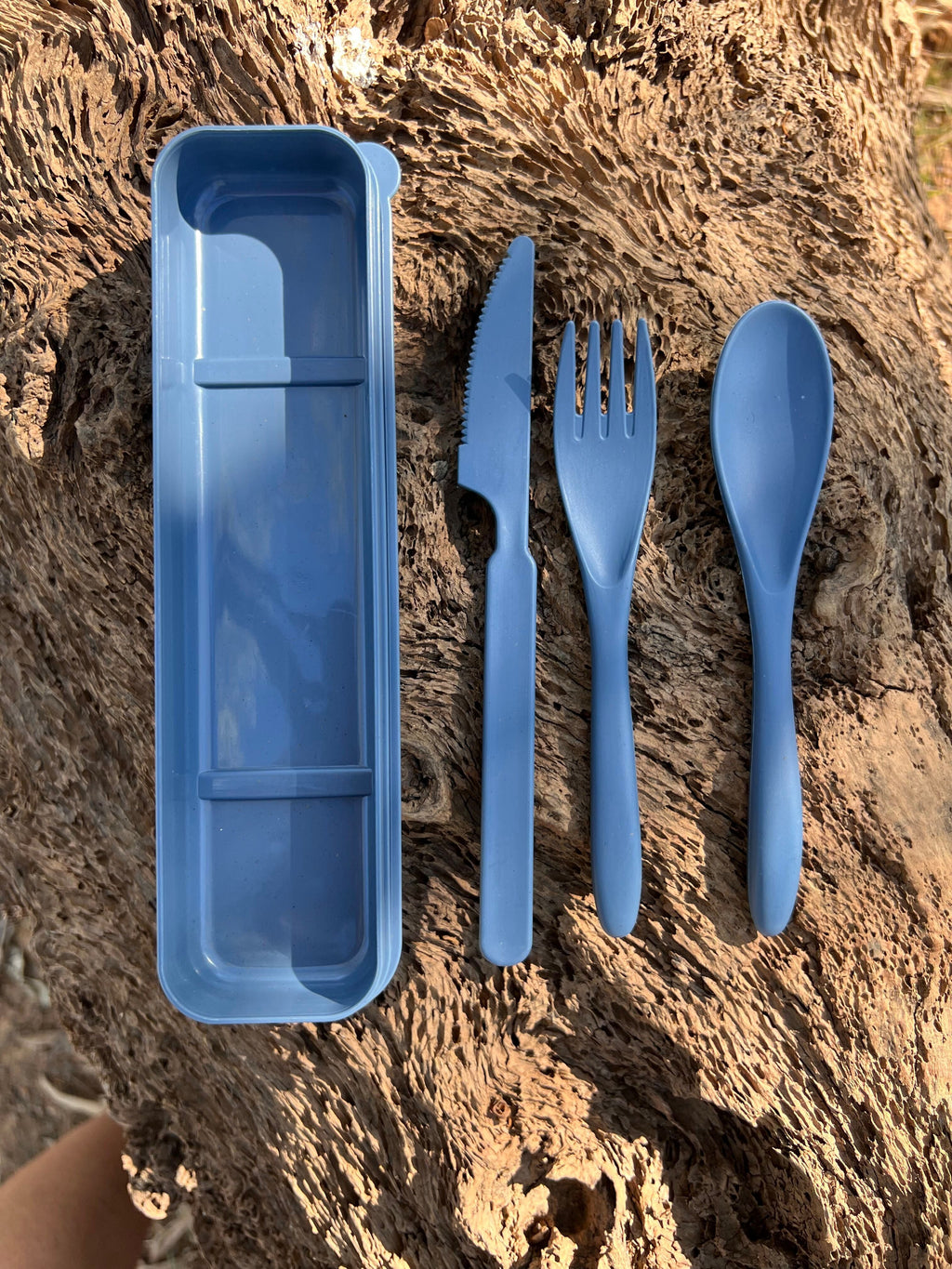 Wildtrak 4 Piece Wheat Straw Cutlery Set in Case - Blue or Beige - view 17