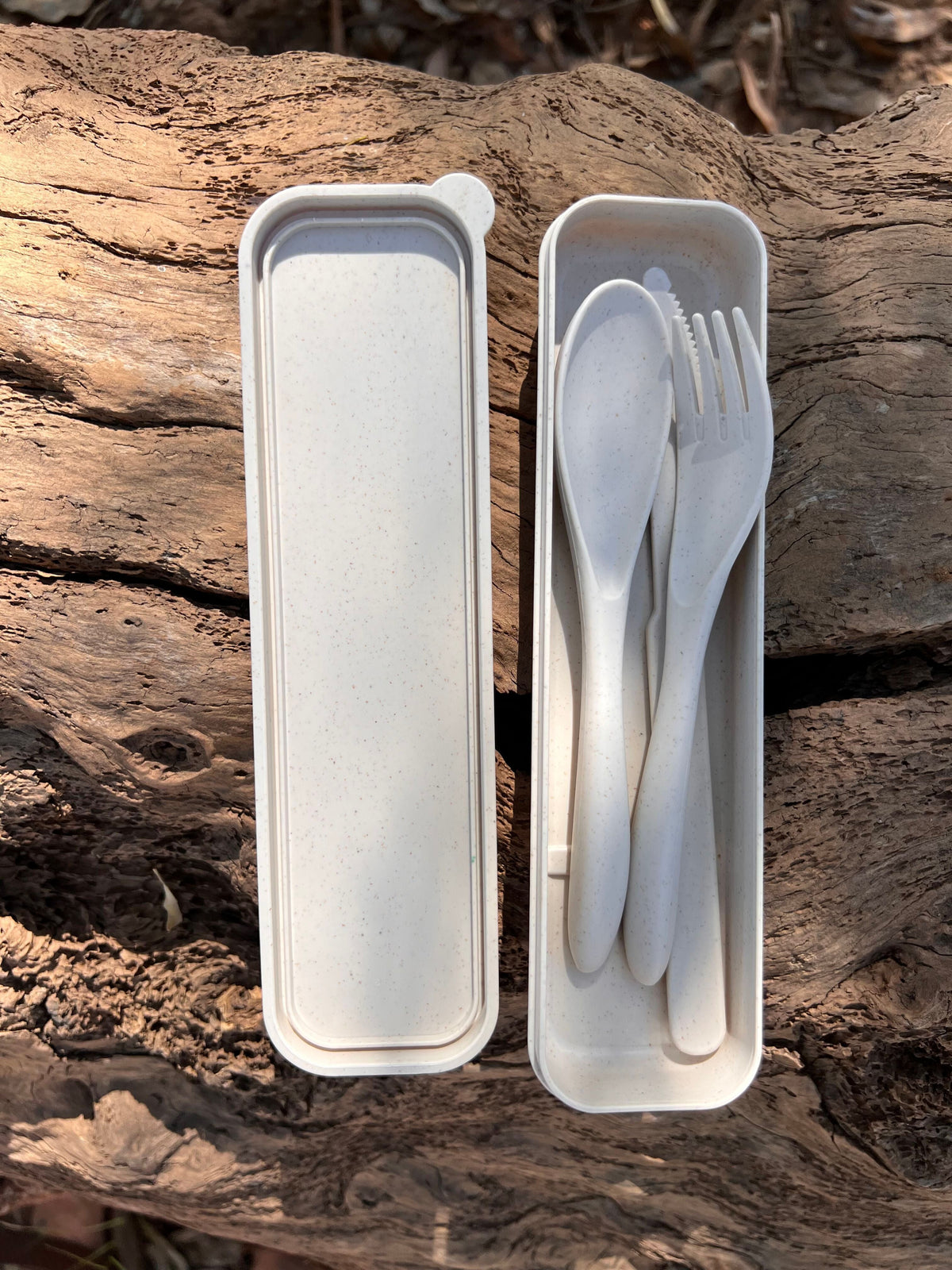Wildtrak 4 Piece Wheat Straw Cutlery Set in Case - Blue or Beige - view 20