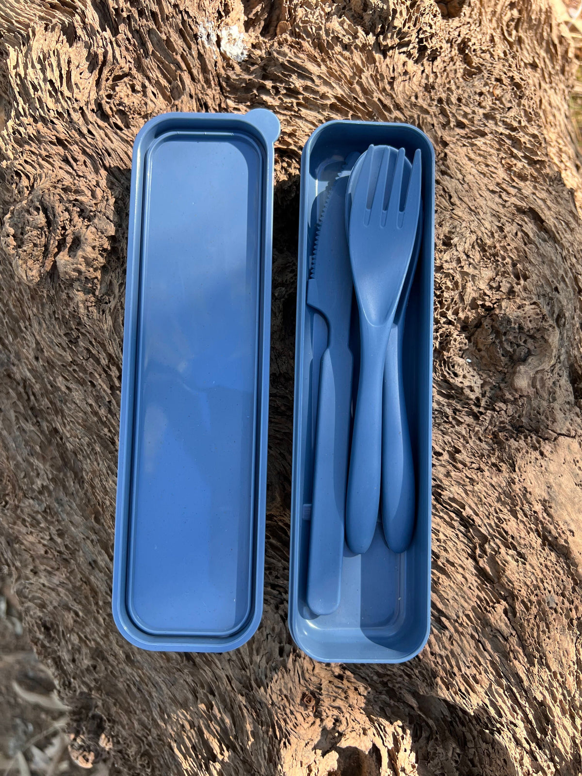 Wildtrak 4 Piece Wheat Straw Cutlery Set in Case - Blue or Beige - view 18