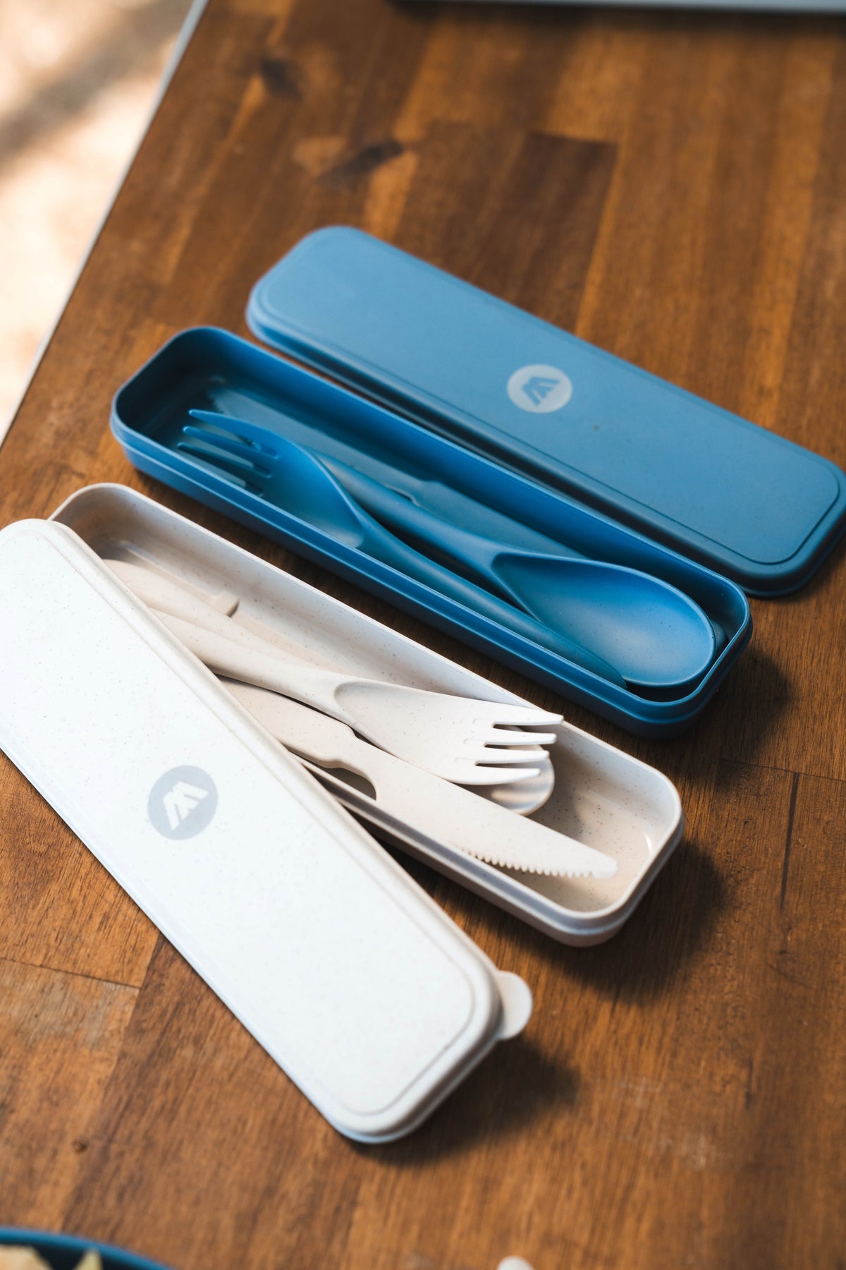 Wildtrak 4 Piece Wheat Straw Cutlery Set in Case - Blue or Beige - view 16